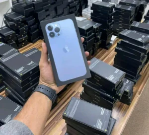 Iphone liquidation pallets - Image 4