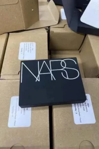NARS Light Reflecting Pressed Setting Powder - Image 5